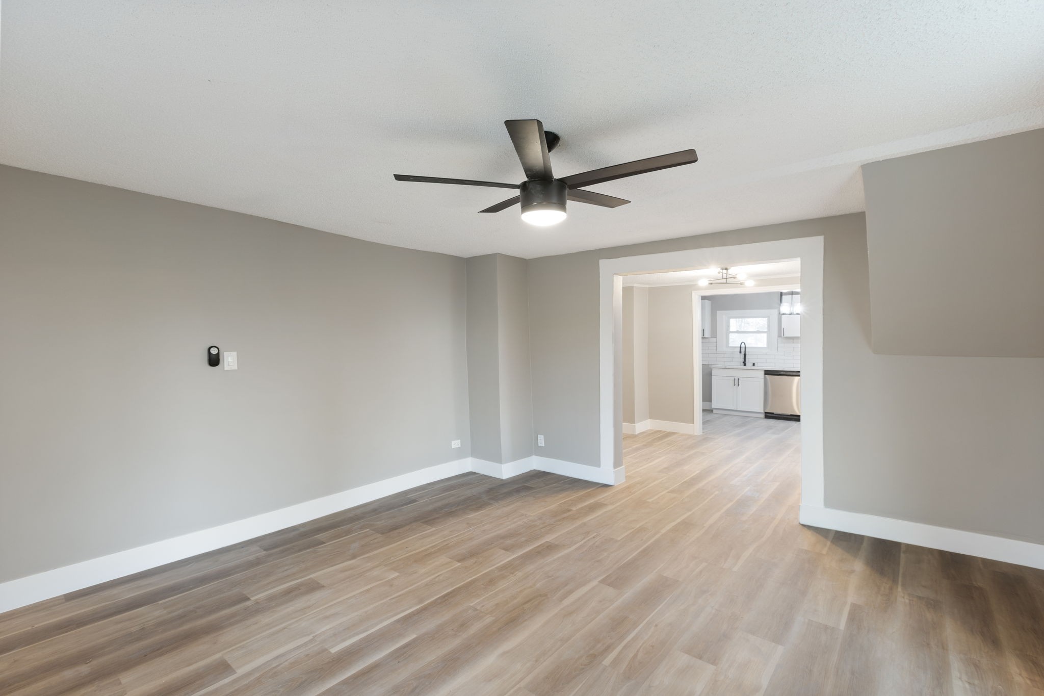 1828 S Main Street Columbia TN 38401