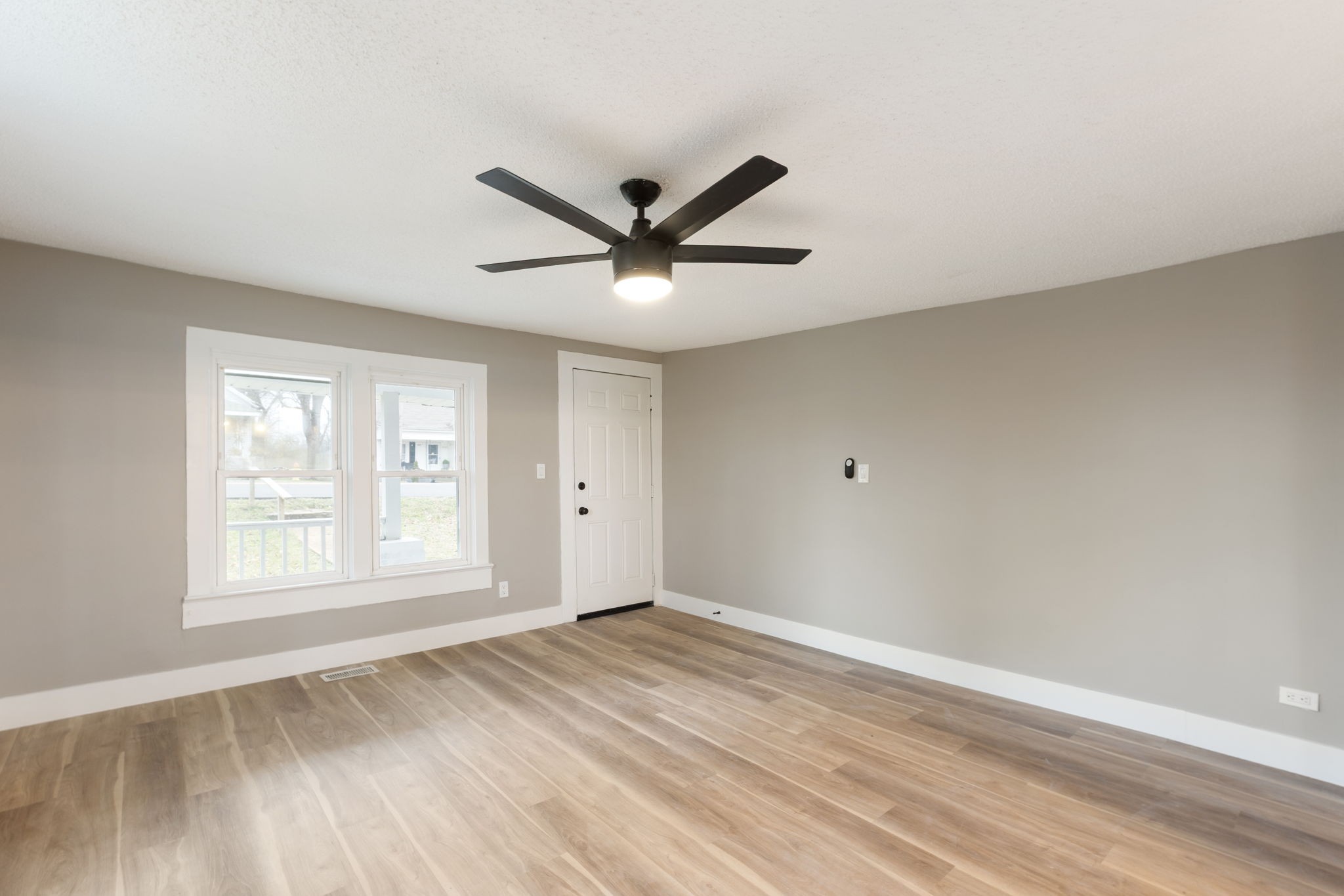 1828 S Main Street Columbia TN 38401