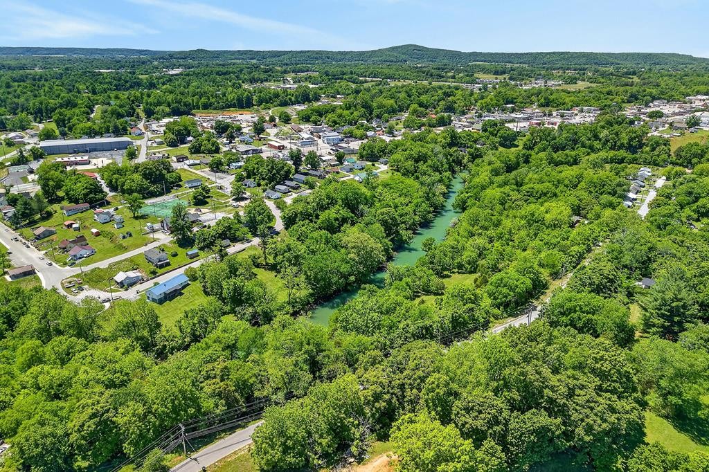 301 Everett St, W Sparta TN 38583