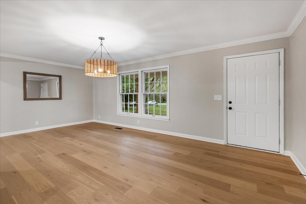 315 Little Creek Road Pleasant Shade TN 37145
