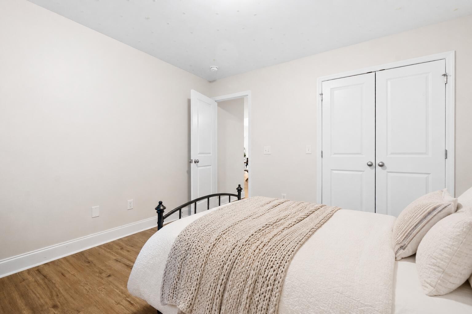 6864 Steep Hill Ooltewah TN 37363