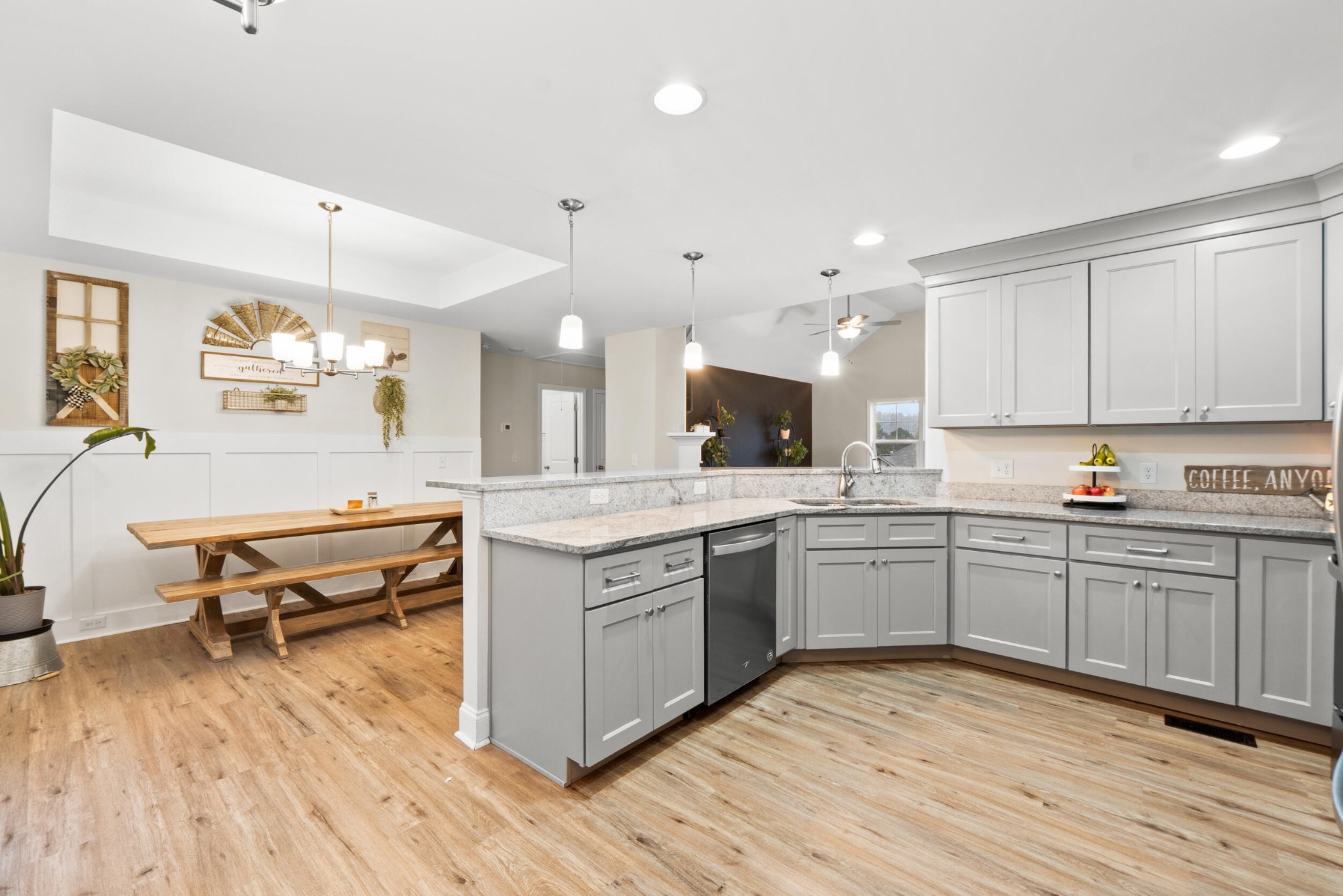 6864 Steep Hill Ooltewah TN 37363