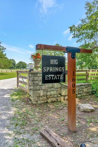 1605 Big Springs Road Lebanon TN 37087