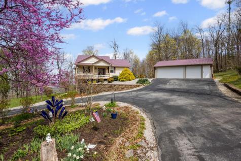 300 Iron Gap Road Belvidere TN 37306