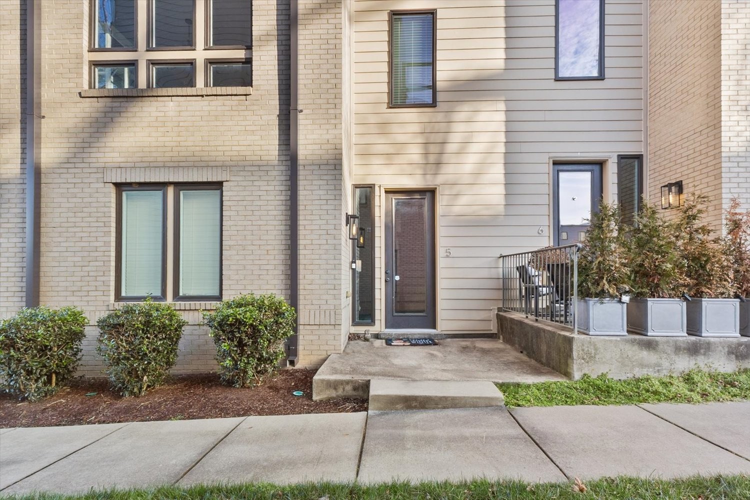 719 Douglas Avenue Nashville TN 37207