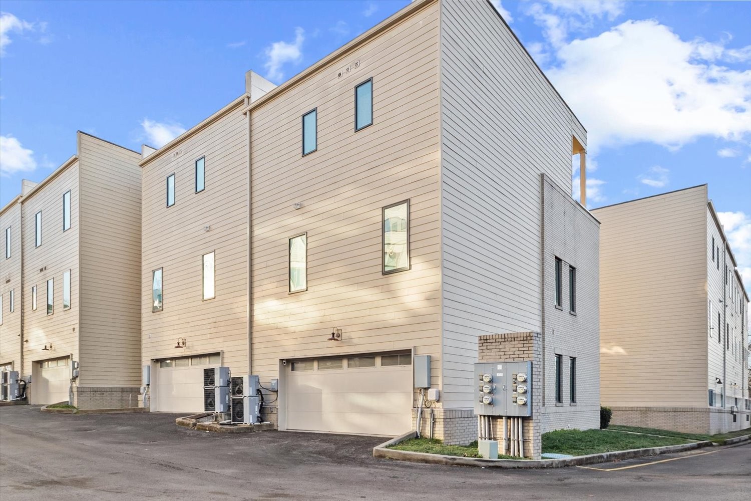 719 Douglas Avenue Nashville TN 37207