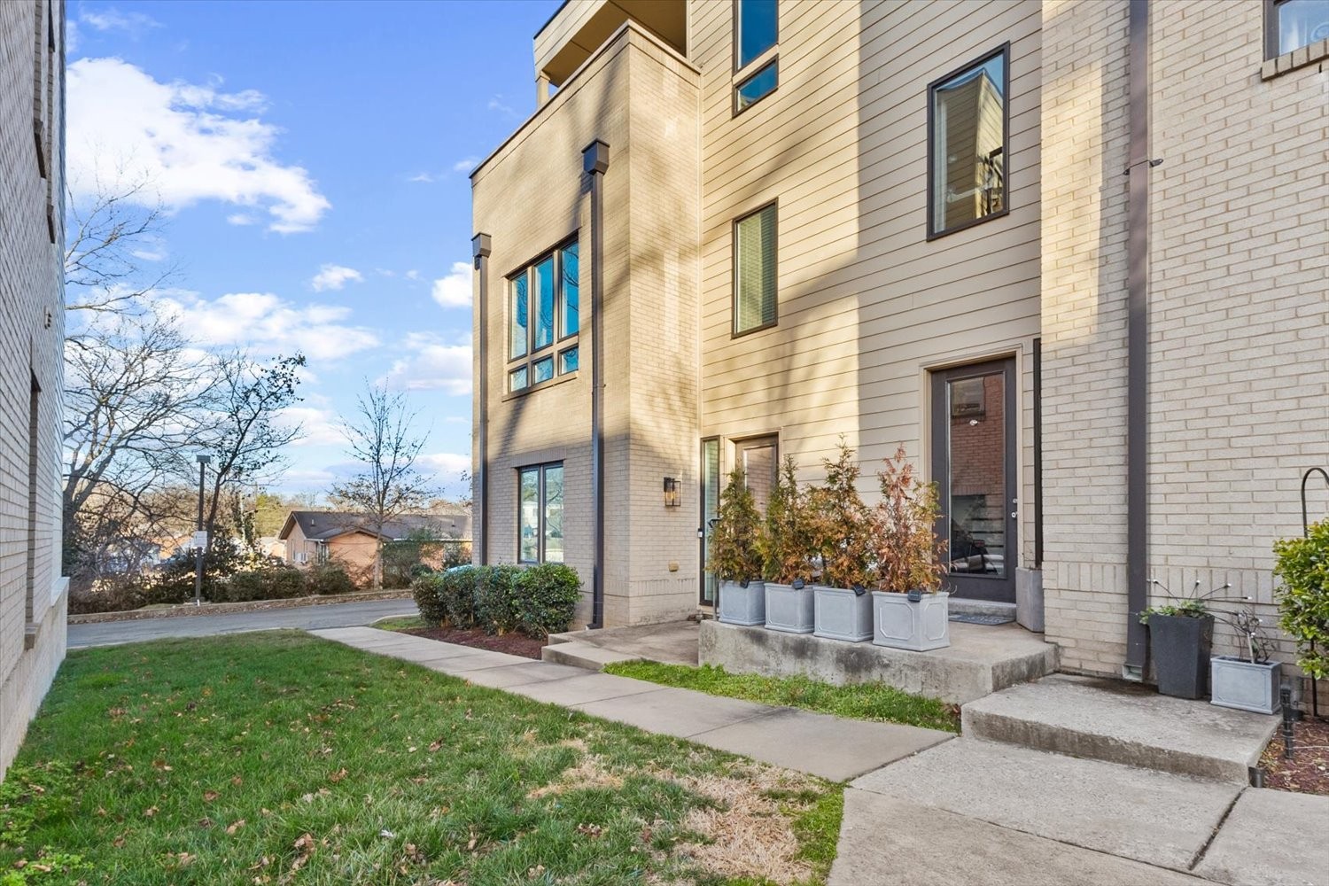 719 Douglas Avenue Nashville TN 37207