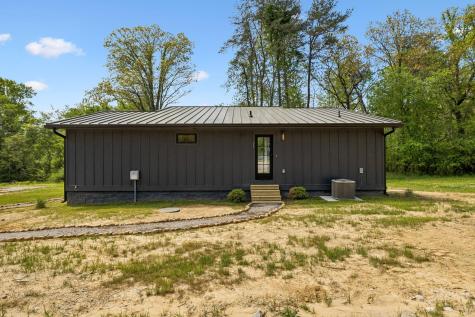 51 Dwellings Drive Tracy City TN 37387