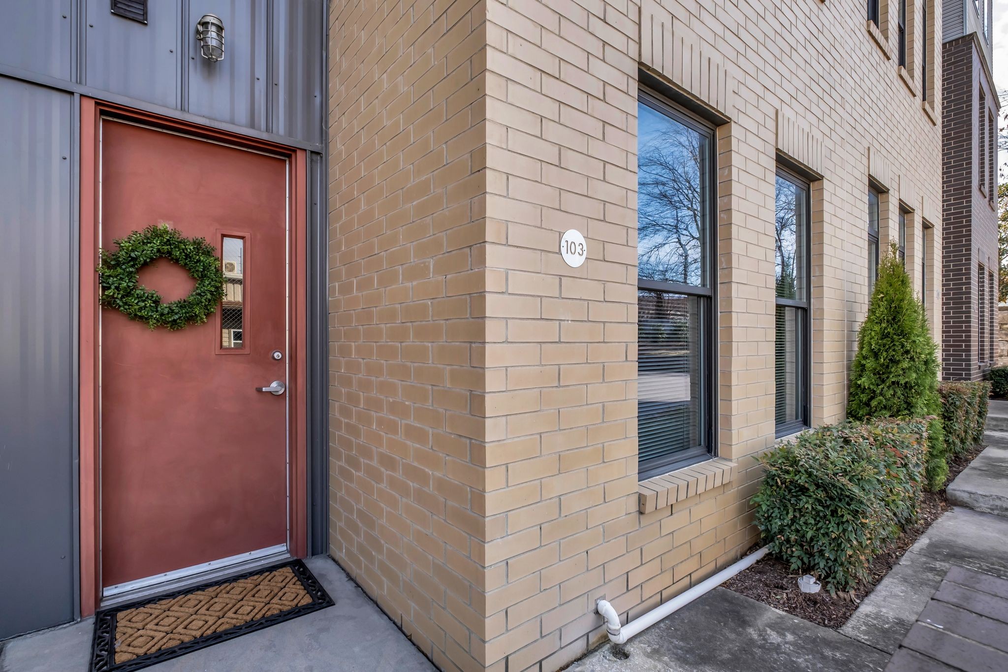1225 4th Ave, S Nashville TN 37210