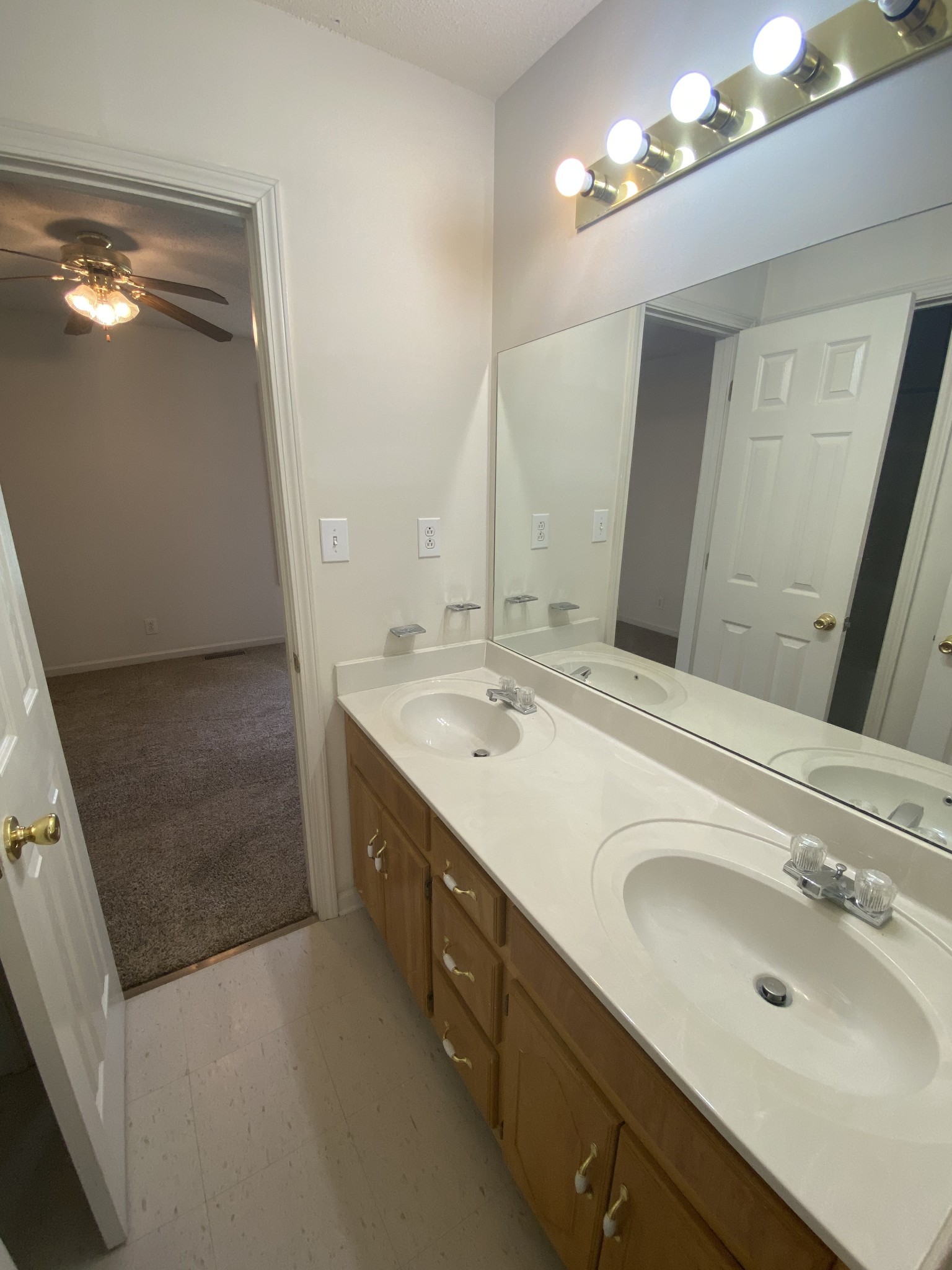 237 Tree Line Drive Oak Grove KY 42262
