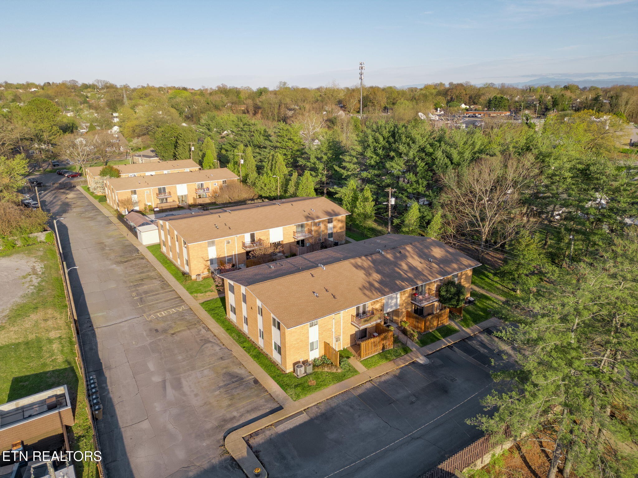 3104 N Broadway Street Knoxville TN 37917