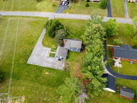 674 Lakeside Drive Springfield TN 37172