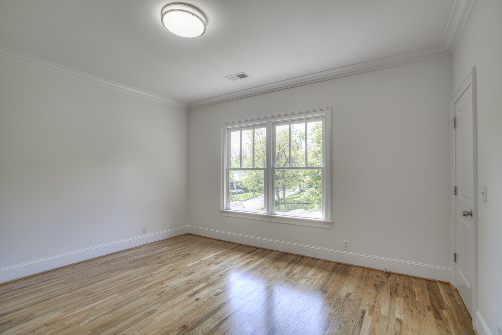 1800B Ashwood Avenue Nashville TN 37212