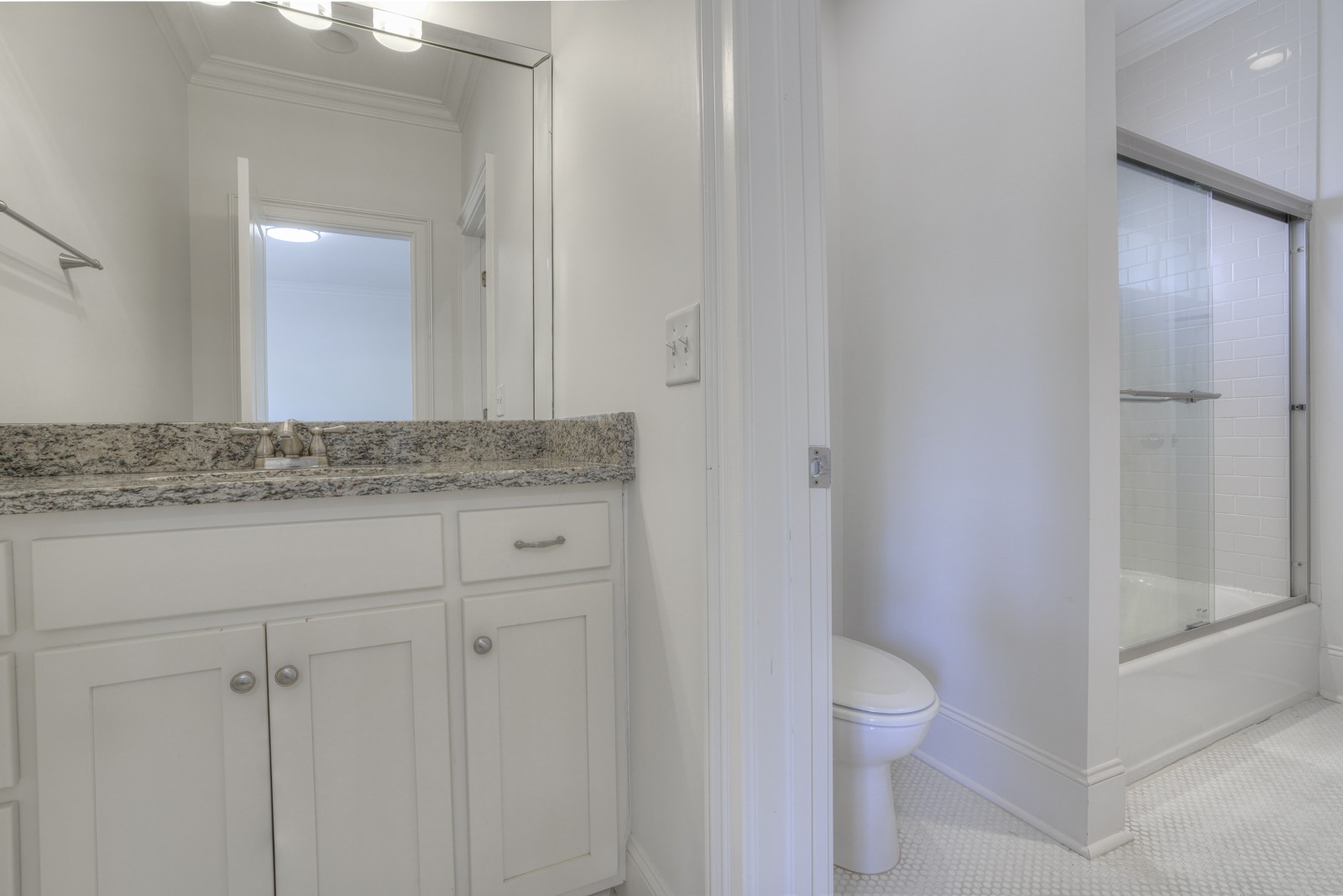 1800B Ashwood Avenue Nashville TN 37212
