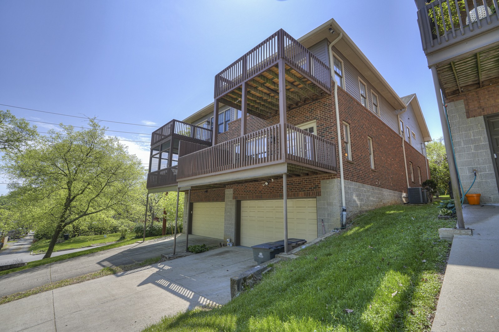 1800B Ashwood Avenue Nashville TN 37212