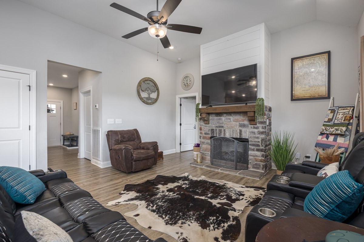 2743 W County Farm Road Springfield TN 37172