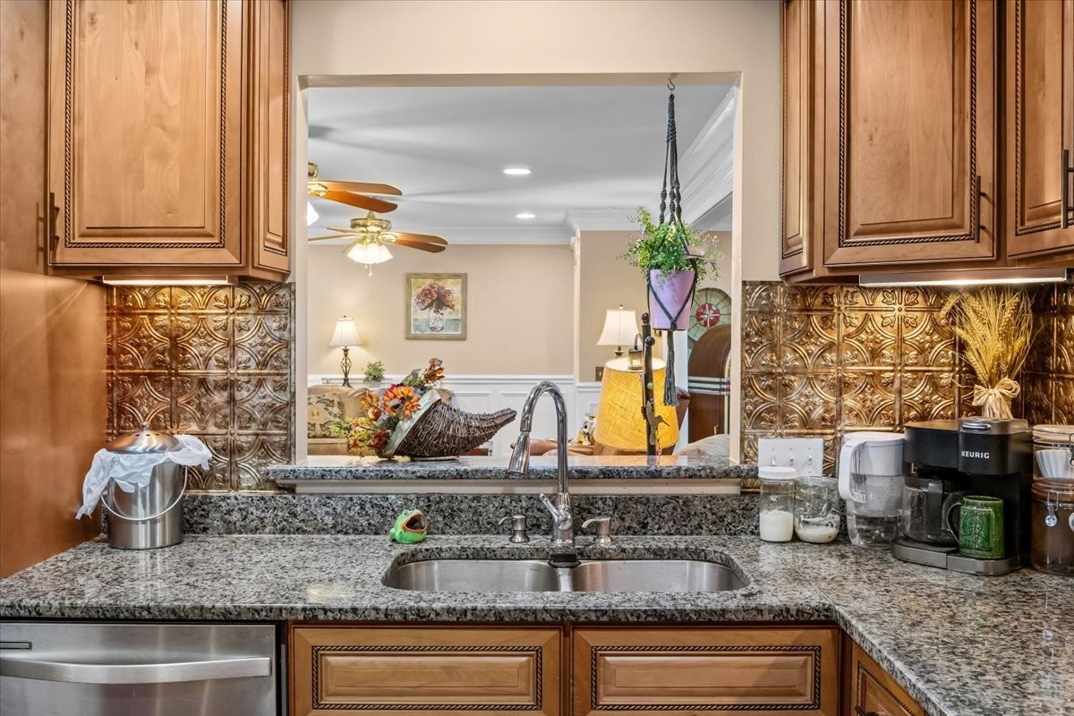 307 Crestview Drive Dickson TN 37055