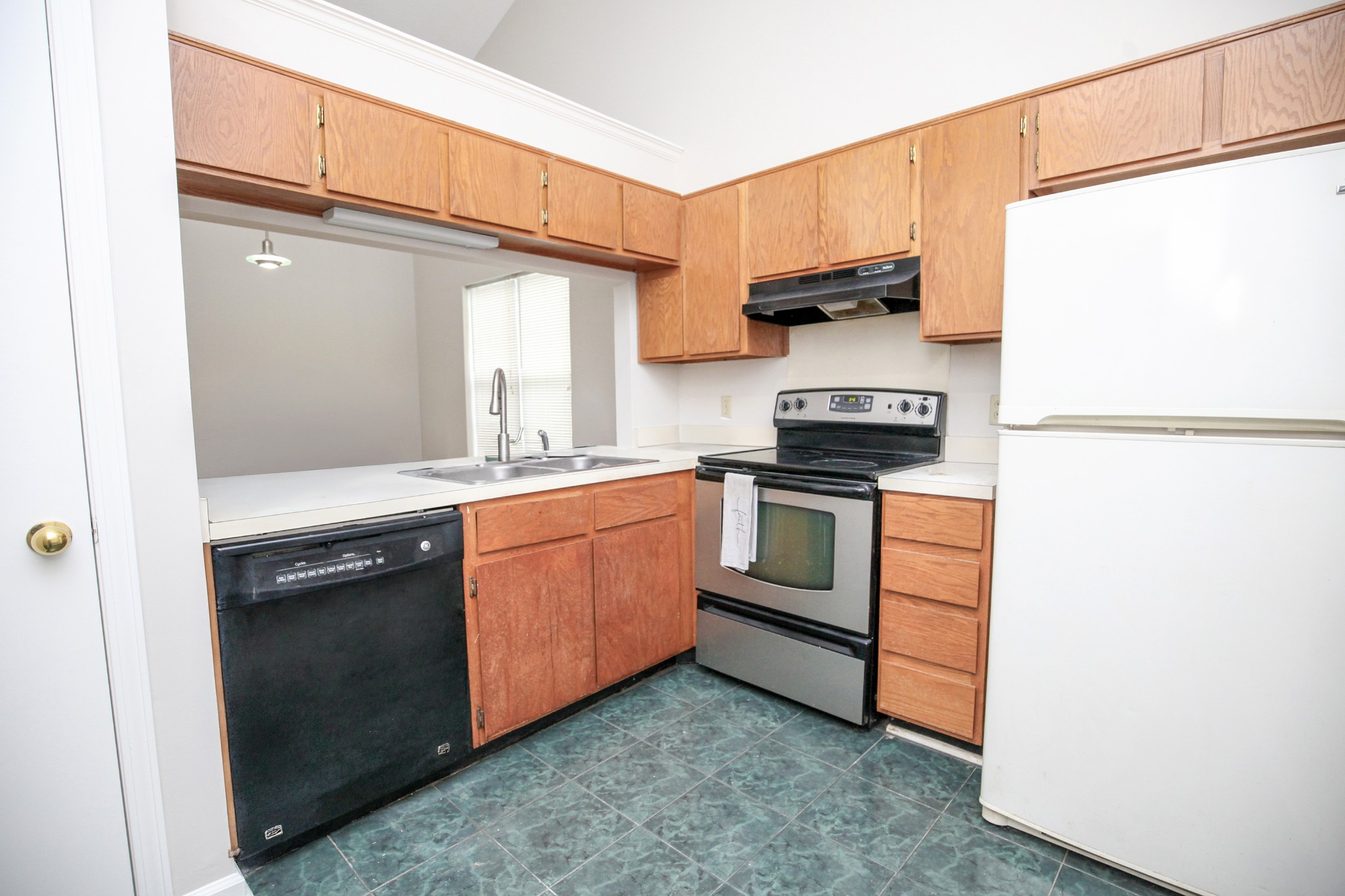 2009 Valley Drive Goodlettsville TN 37072