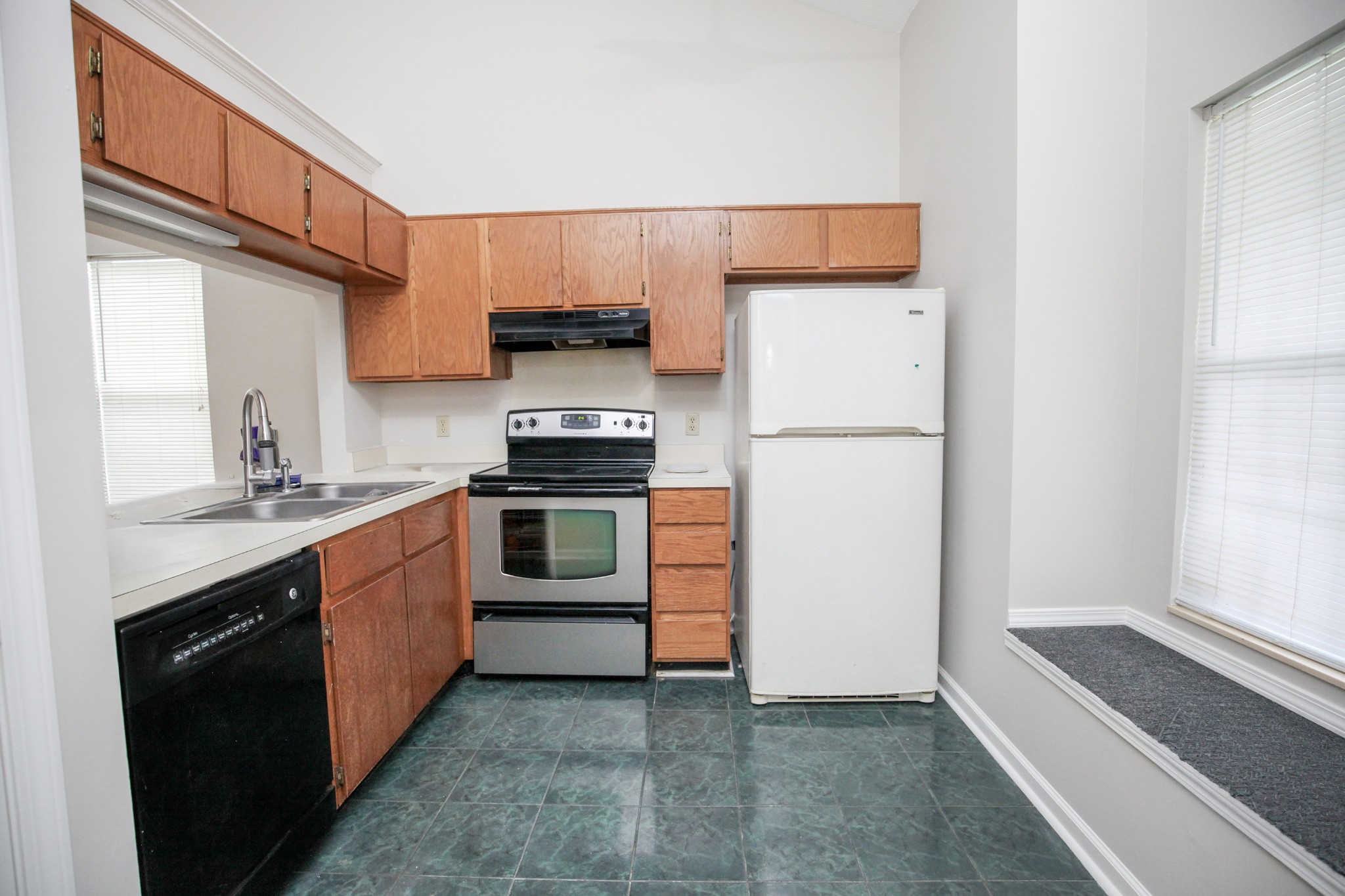 2009 Valley Drive Goodlettsville TN 37072