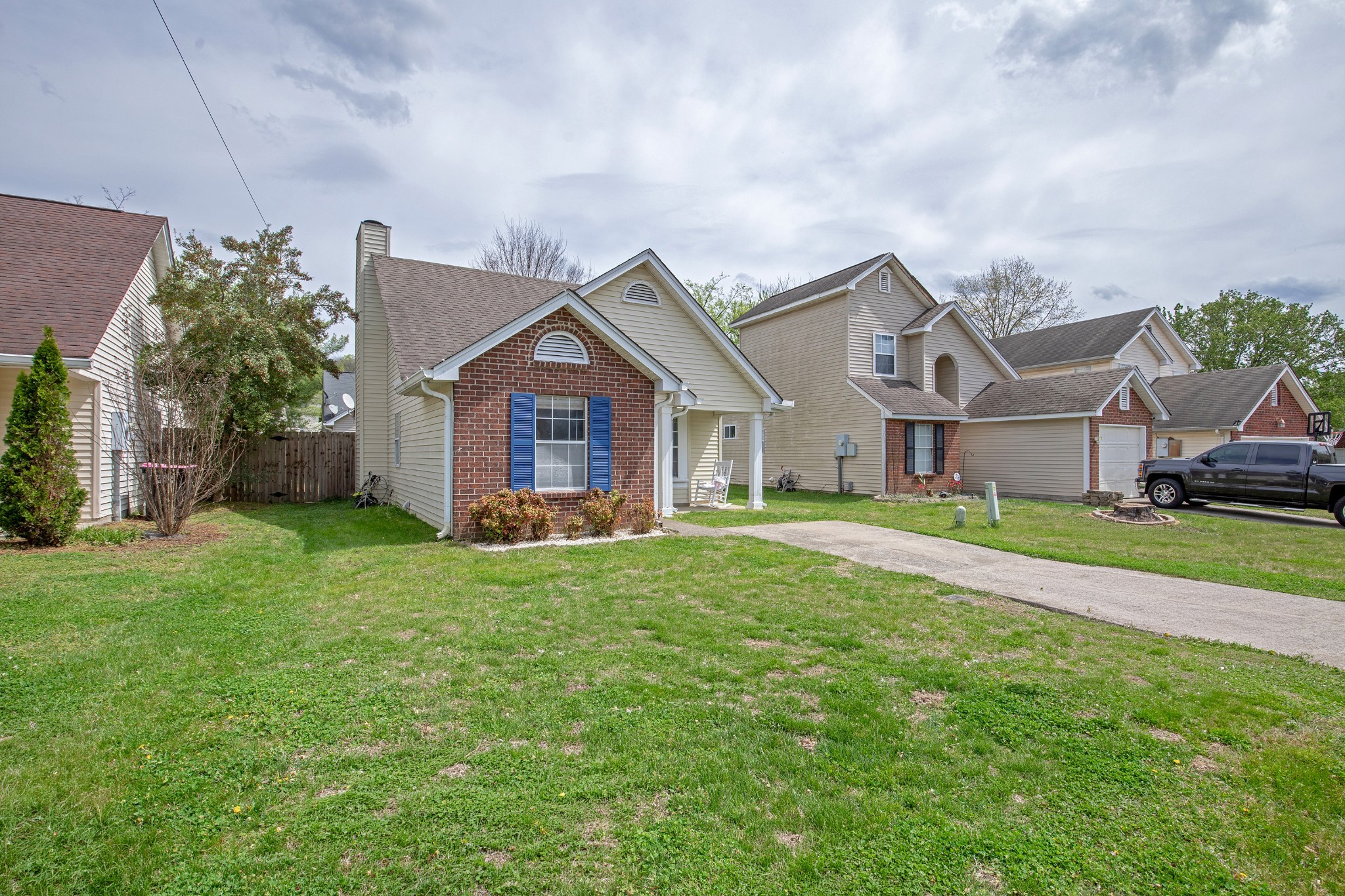 2009 Valley Drive Goodlettsville TN 37072
