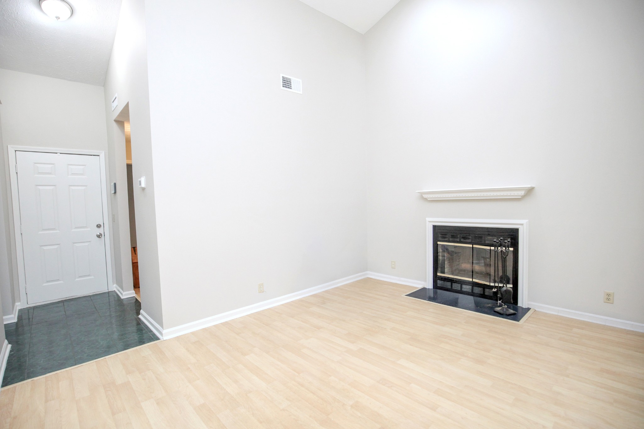 2009 Valley Drive Goodlettsville TN 37072