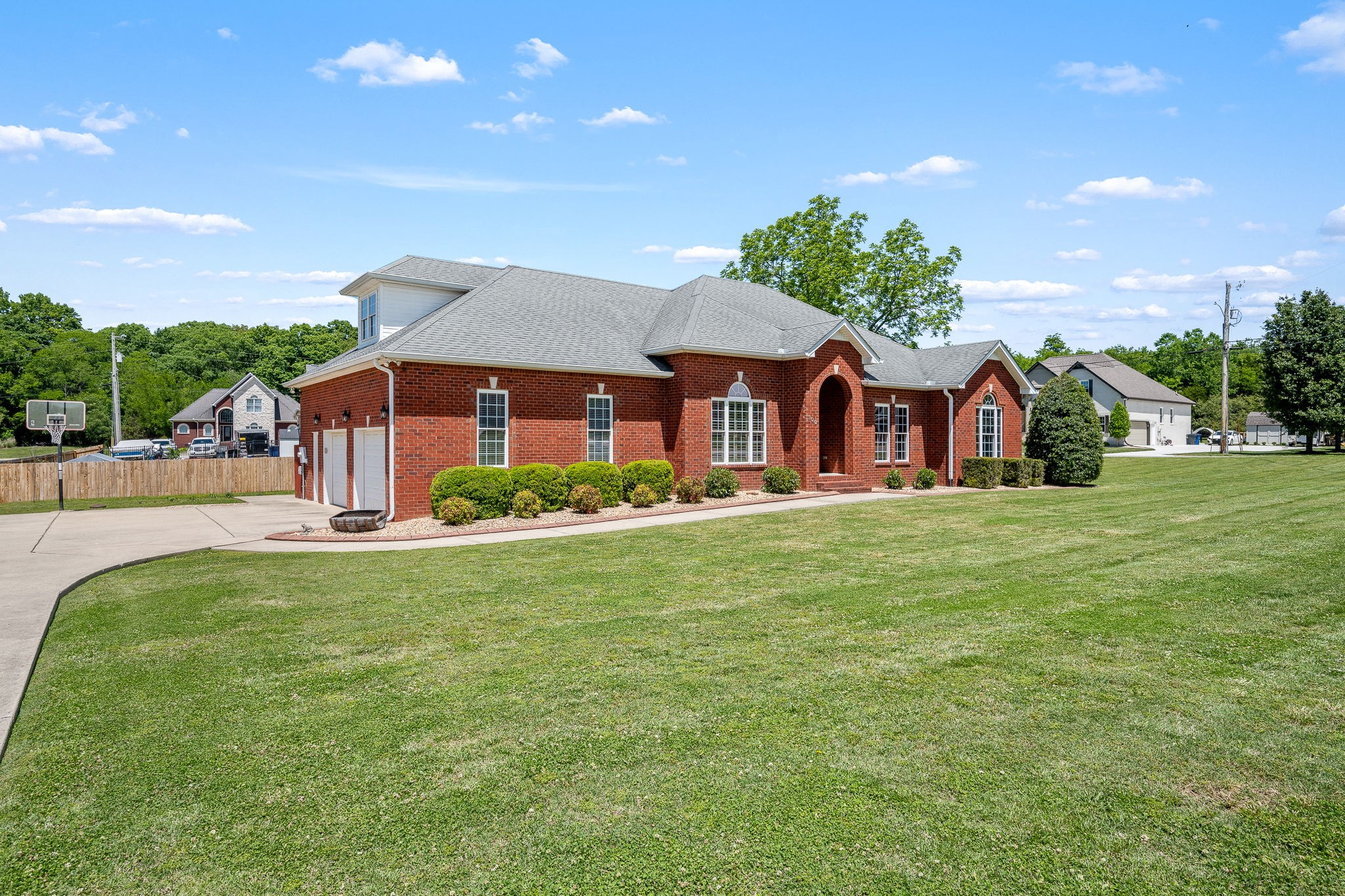 100 Canary Lane Shelbyville TN 37160