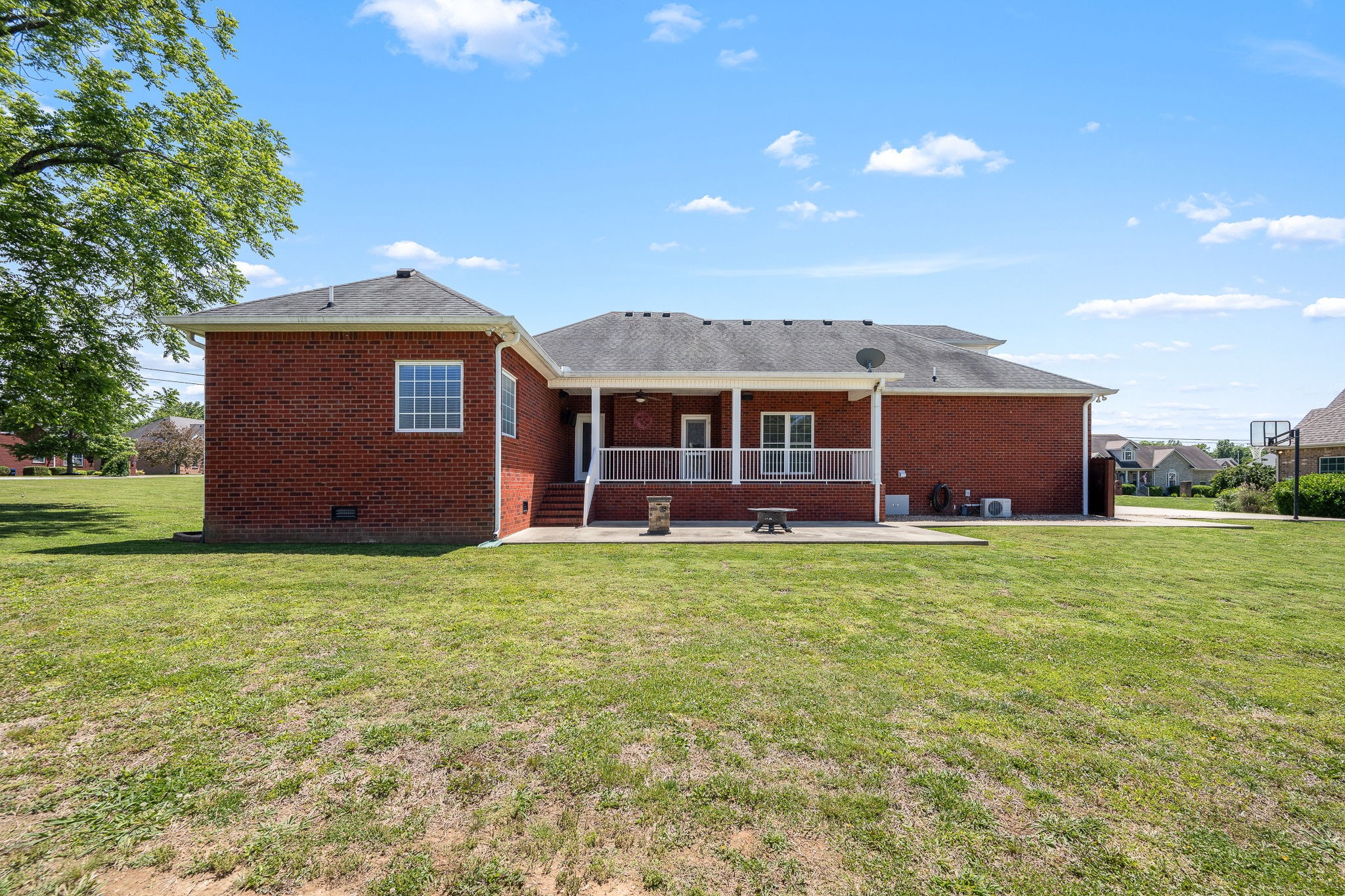 100 Canary Lane Shelbyville TN 37160