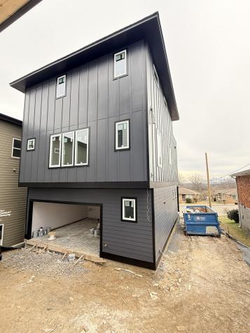 913 33rd Ave, N Nashville TN 37209