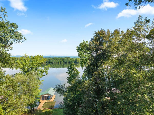 343 Russell Lane Decatur TN 37322