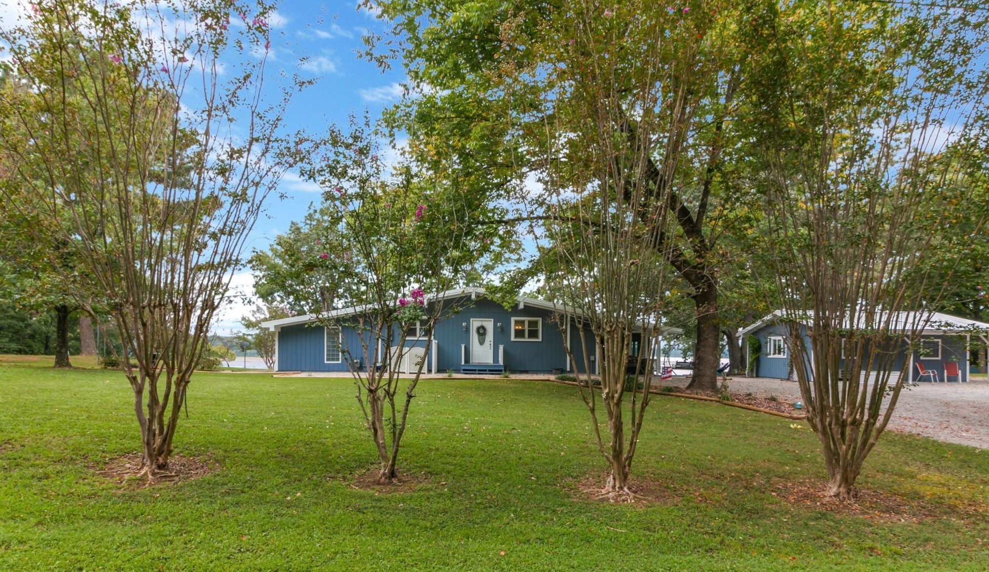 439 Bluff Road Big Sandy TN 38221