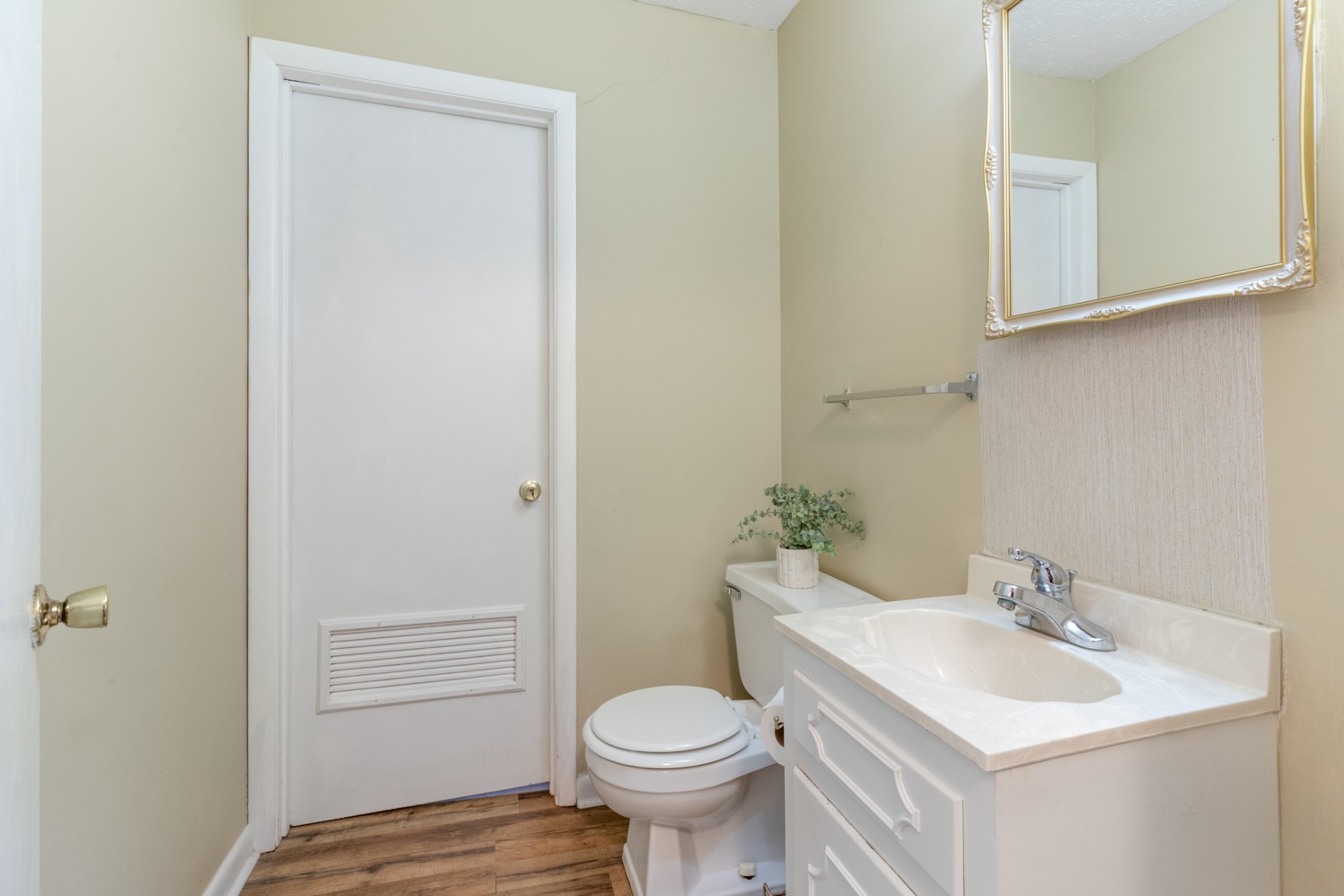2054 Ridgecrest Circle Dickson TN 37055