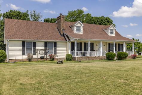 5018 E Robertson Road Cross Plains TN 37049