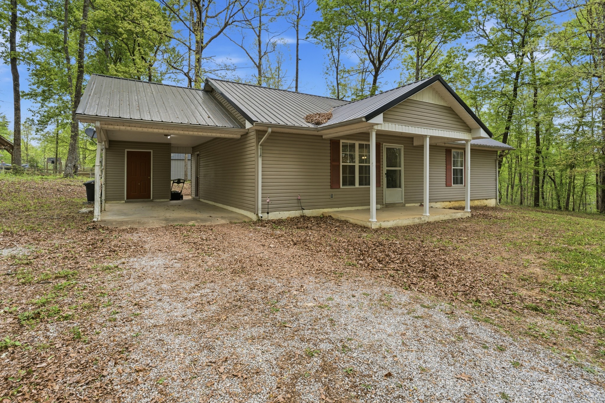 71 Periwinkle Path Leoma TN 38468