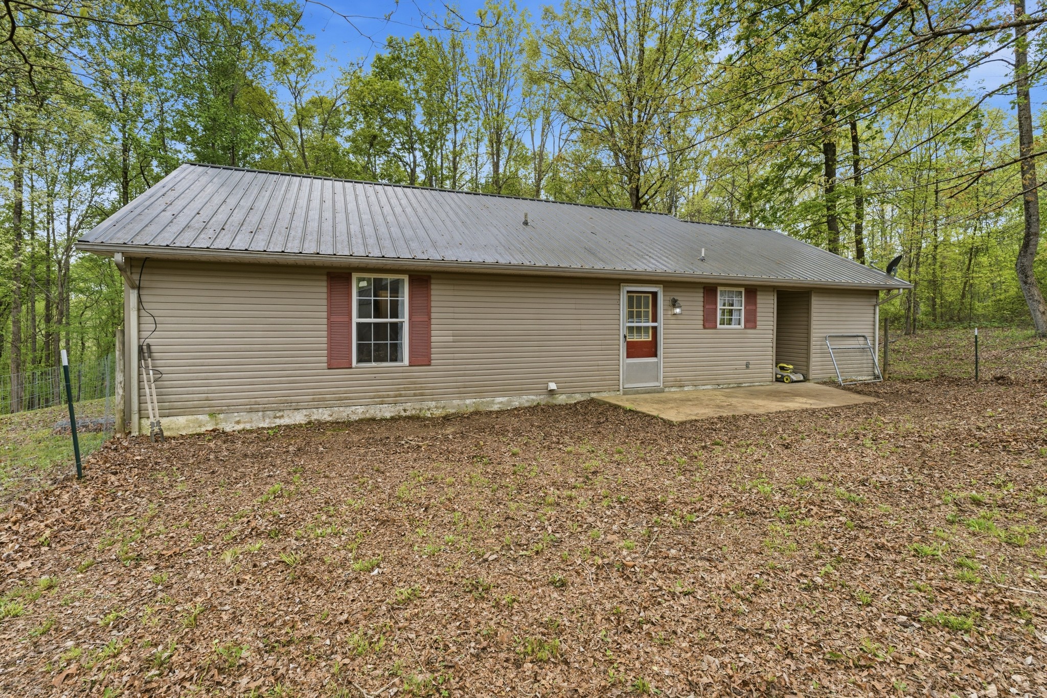 71 Periwinkle Path Leoma TN 38468