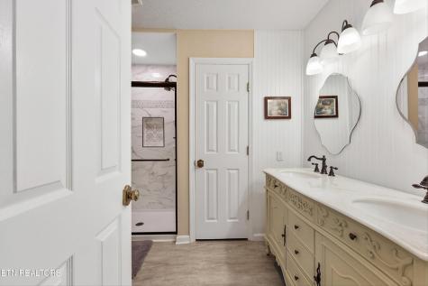 1003 Hardwick Drive Maryville TN 37803