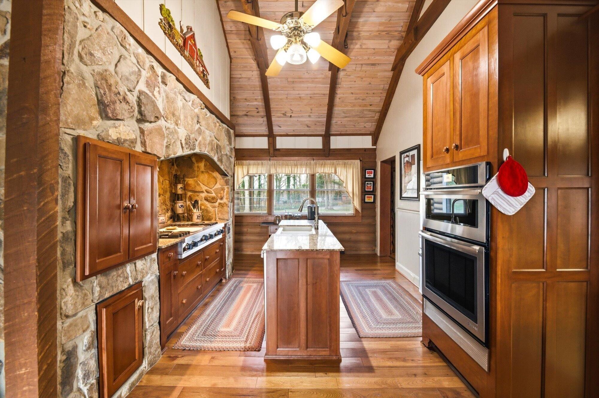 209 County Road 576 Englewood TN 37329