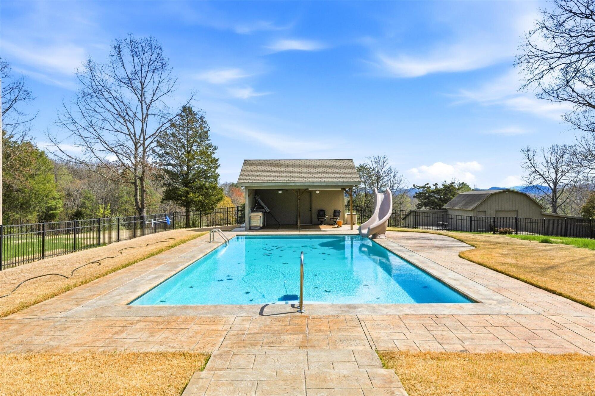 209 County Road 576 Englewood TN 37329