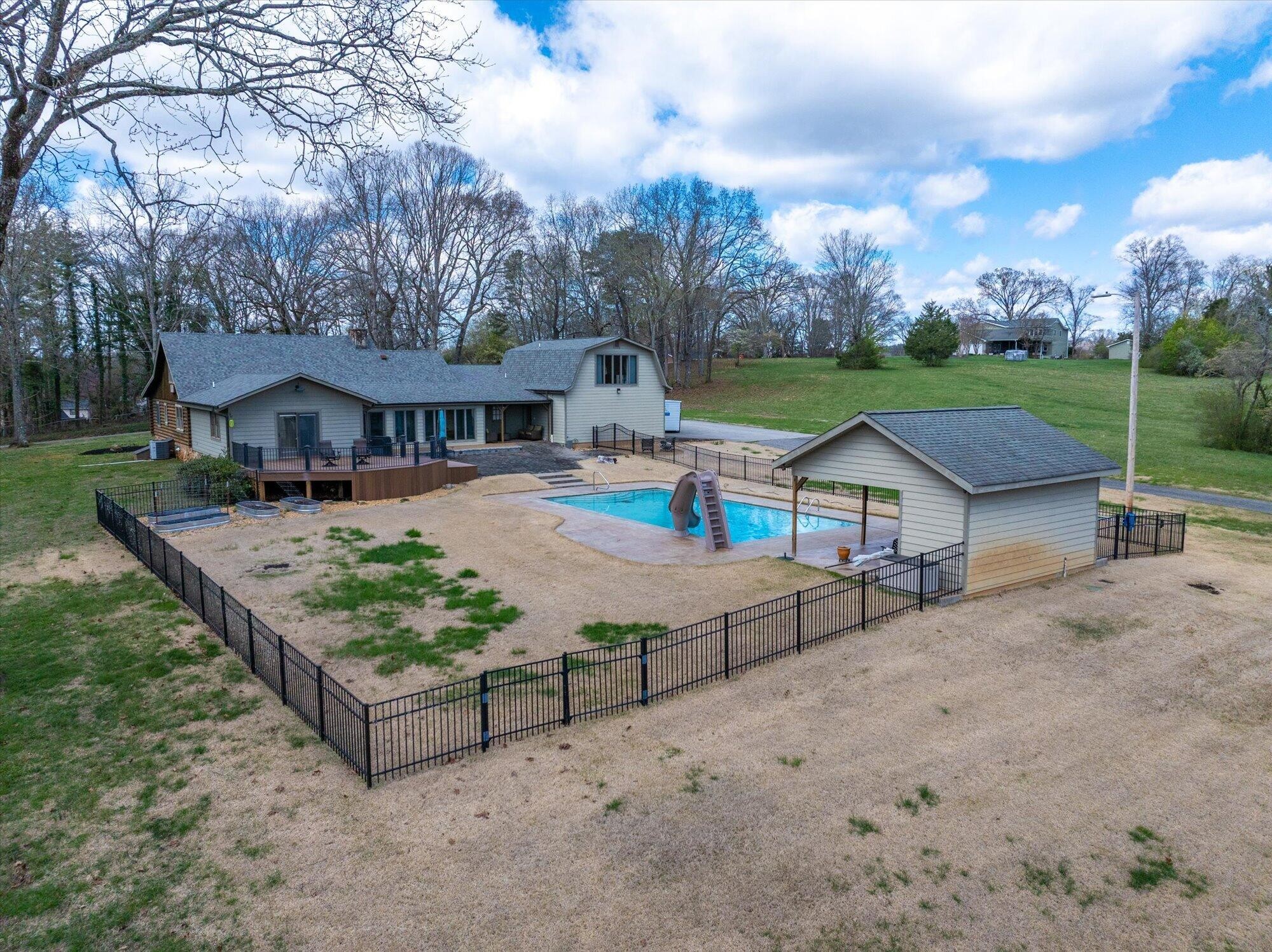 209 County Road 576 Englewood TN 37329