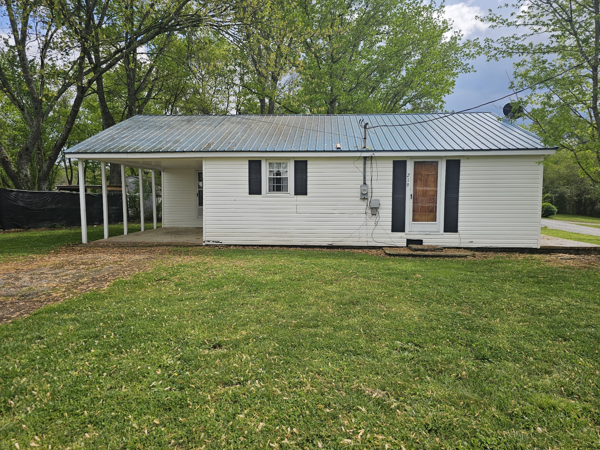 219 Vine Circle Loretto TN 38469