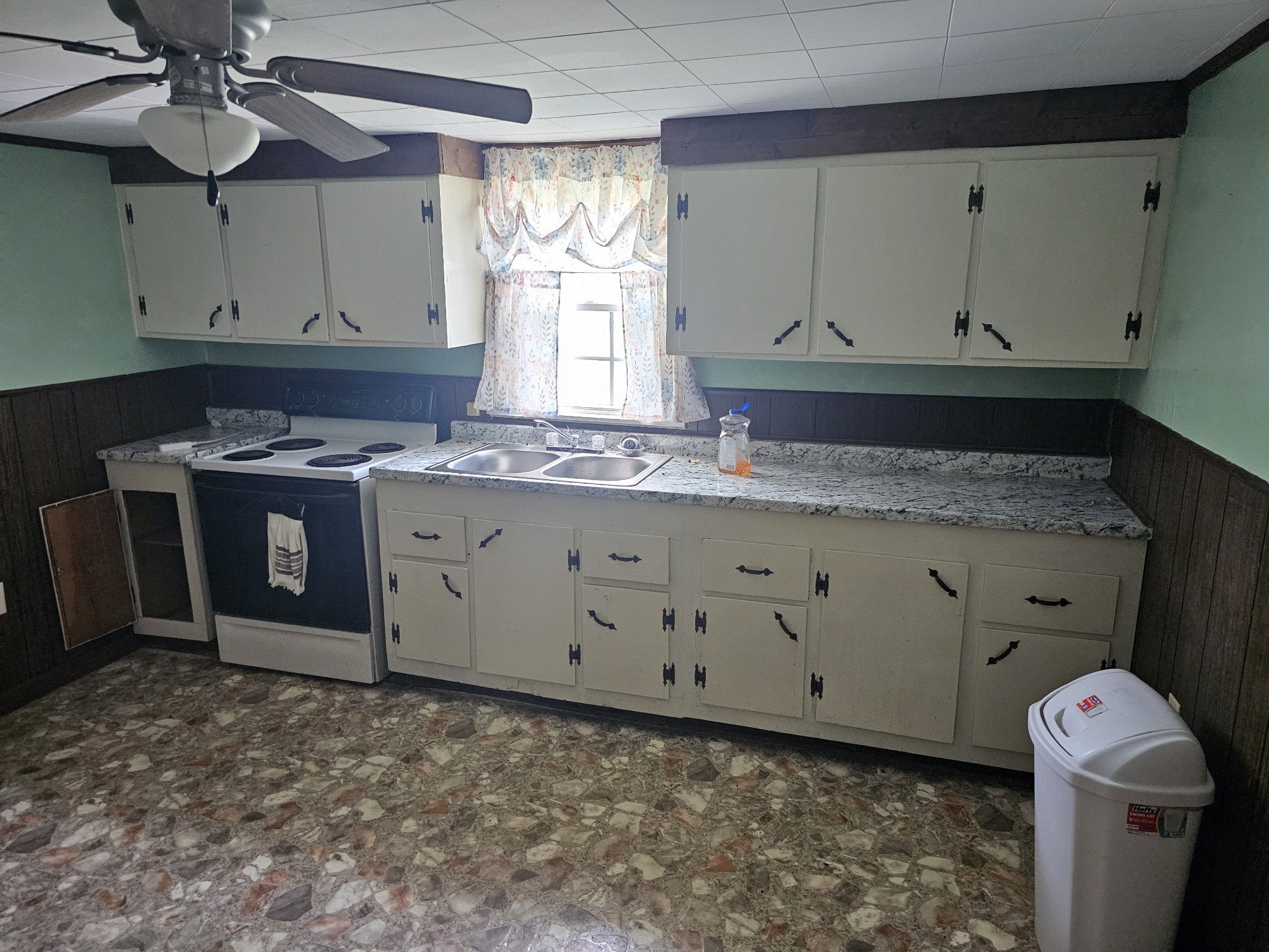 219 Vine Circle Loretto TN 38469