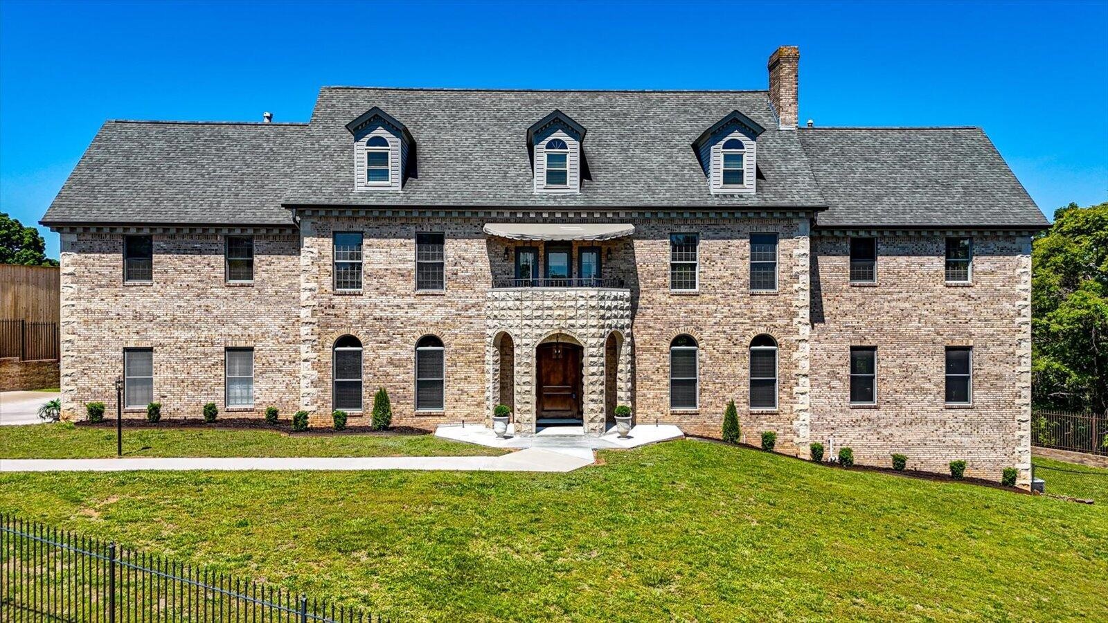 551 N Crest Court Chattanooga TN 37404