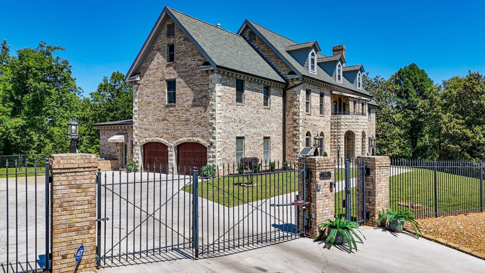 551 N Crest Court Chattanooga TN 37404