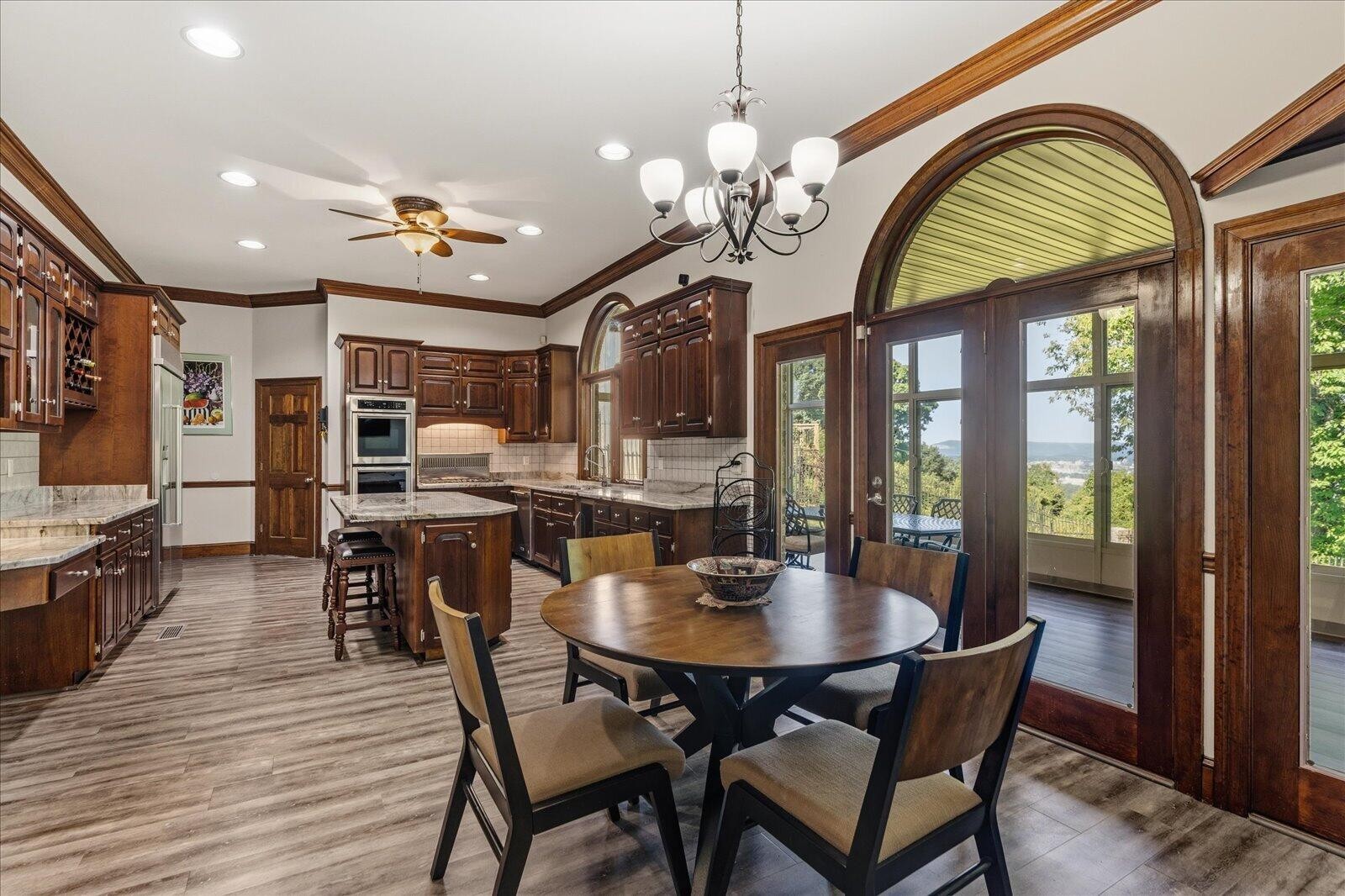 551 N Crest Court Chattanooga TN 37404
