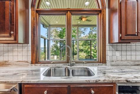 551 N Crest Court Chattanooga TN 37404