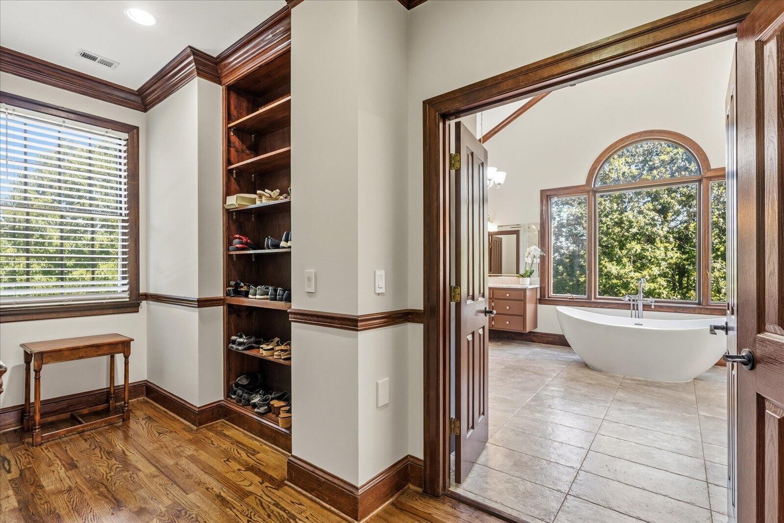 551 N Crest Court Chattanooga TN 37404