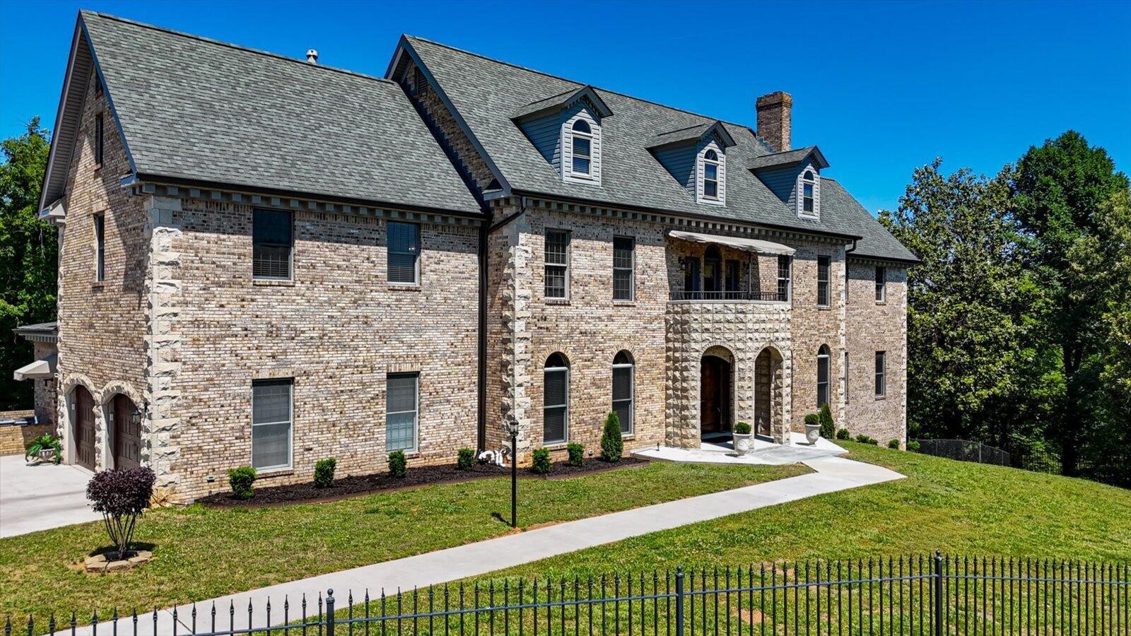 551 N Crest Court Chattanooga TN 37404
