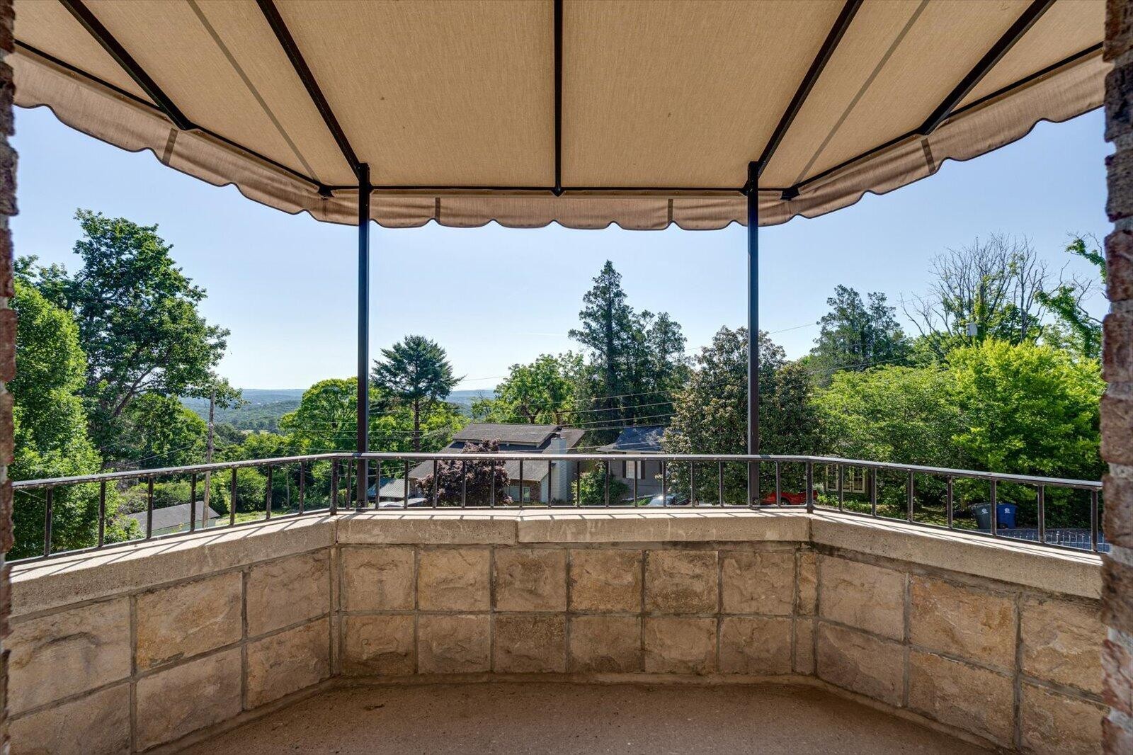551 N Crest Court Chattanooga TN 37404