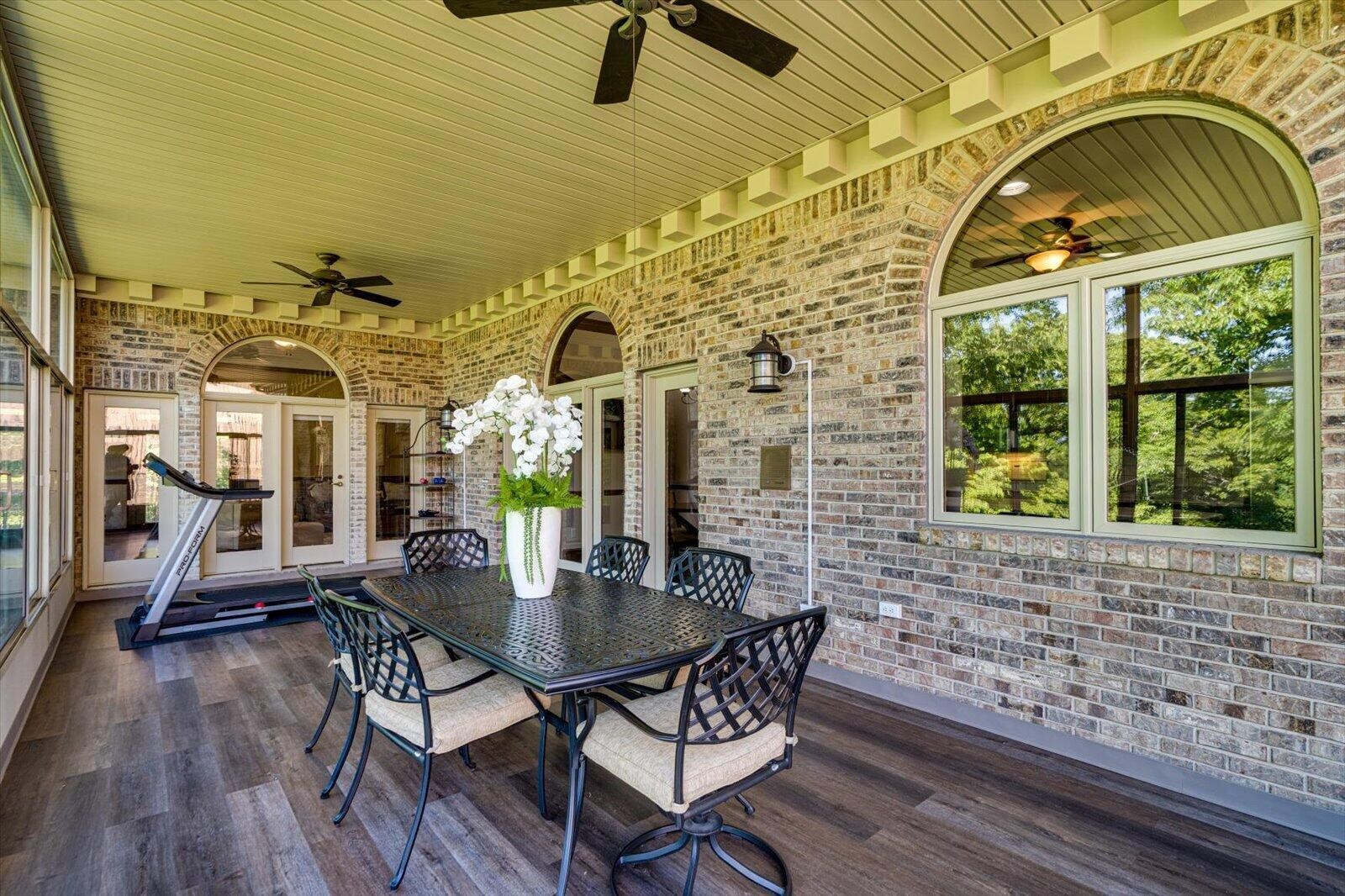 551 N Crest Court Chattanooga TN 37404