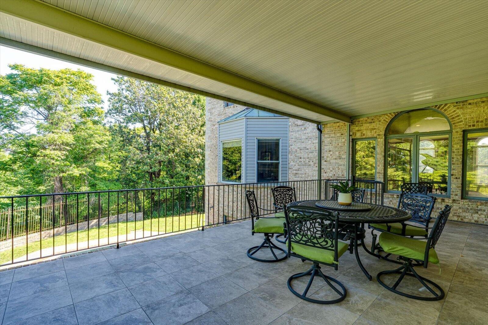 551 N Crest Court Chattanooga TN 37404