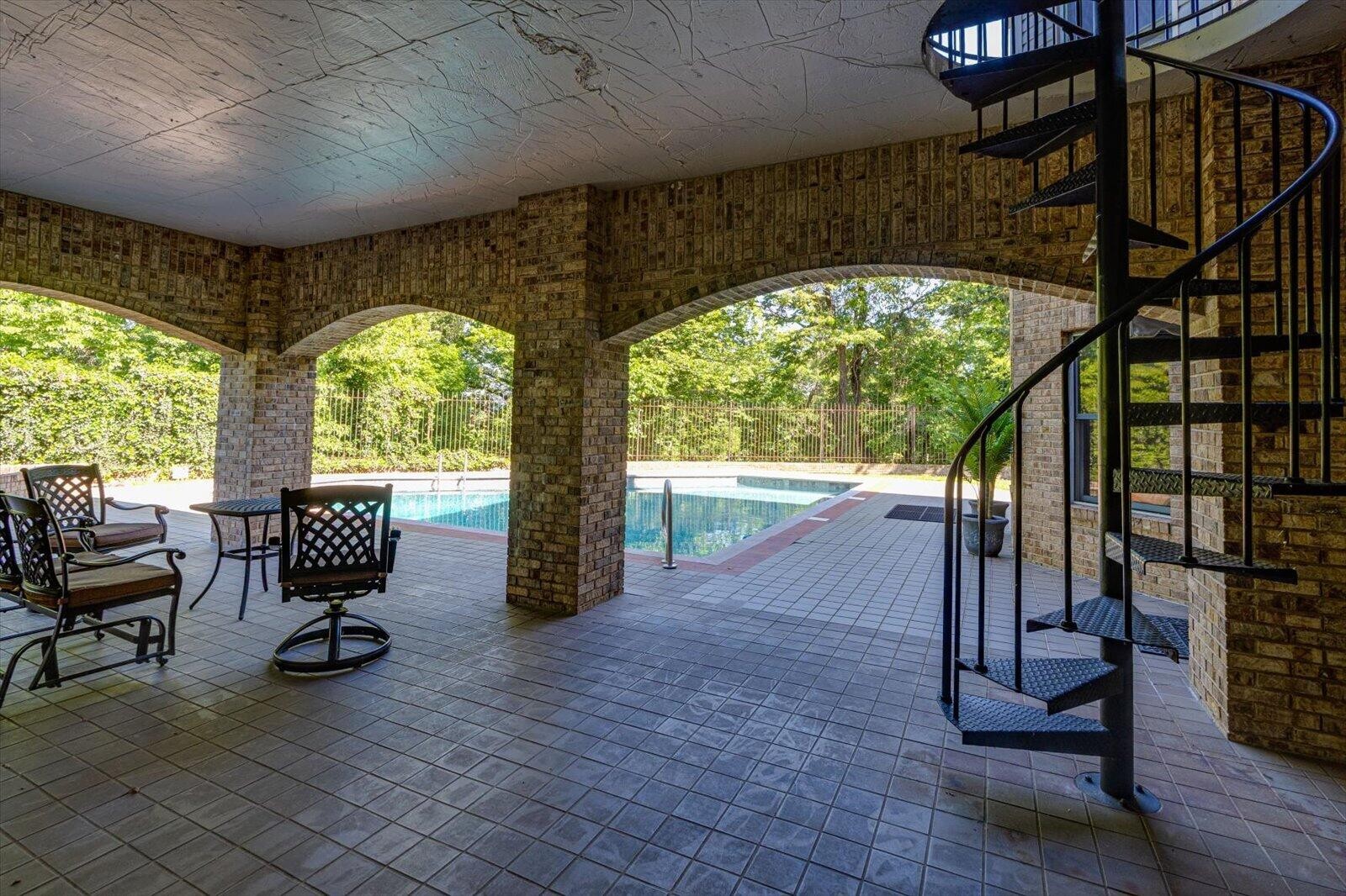 551 N Crest Court Chattanooga TN 37404